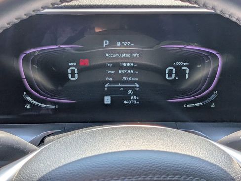 Used 2025 Kia Telluride S AWD/4WD image 16