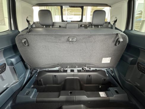 Used 2025 Ford Maverick Lobo AWD/4WD image 36