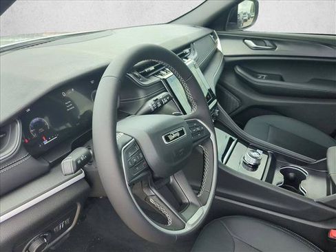 New 2026 Jeep Grand Cherokee Laredo RWD image 3