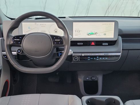 Certified 2024 Hyundai Ioniq 5 Limited image 6