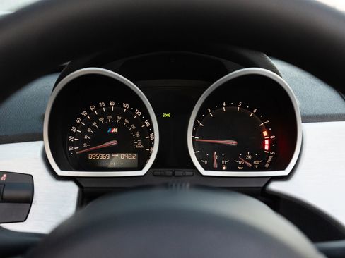 Used 2006 BMW M Roadster image 32