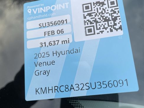 Used 2025 Hyundai Venue SEL image 27