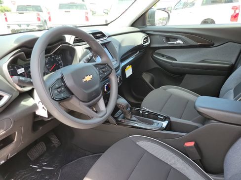 Used 2023 Chevrolet TrailBlazer LS AWD/4WD image 10