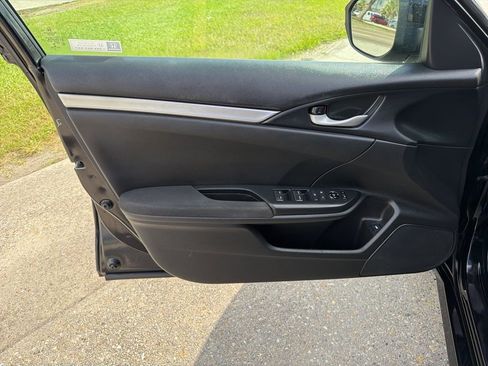 Used 2018 Honda Civic LX image 10
