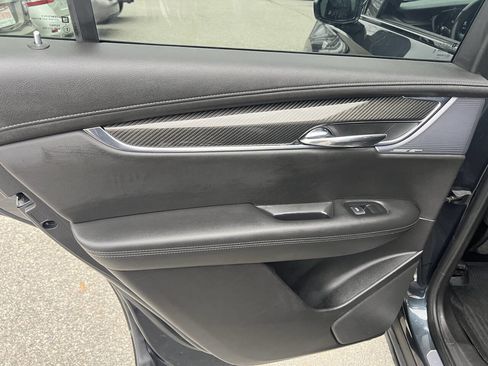 Used 2020 Cadillac XT6 Sport AWD/4WD image 21