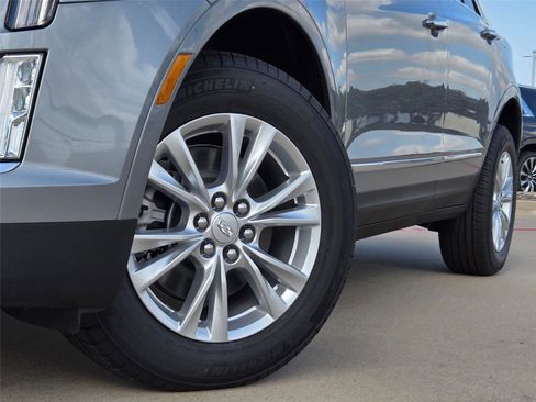 New 2026 Cadillac XT5 Luxury w/ LPO, Floor Liner Package image 8