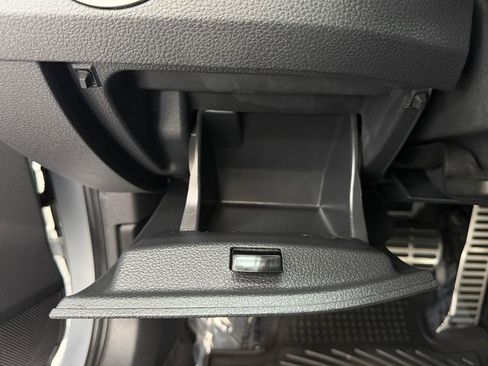 Used 2018 Volkswagen Passat 2.0T R-Line FWD image 32