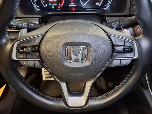 Used 2018 Honda Accord Sport image 12