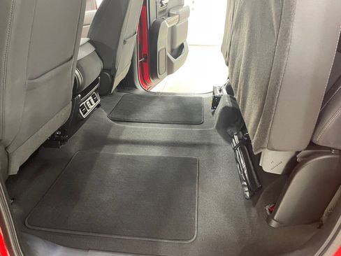 Used 2022 GMC Sierra 1500 SLE w/ Driver Alert Package II image 16