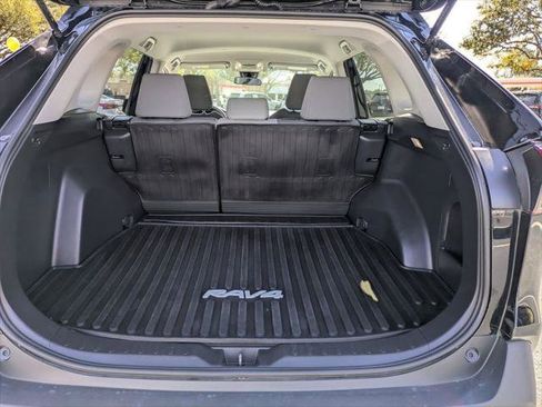 Certified 2022 Toyota RAV4 XLE image 12