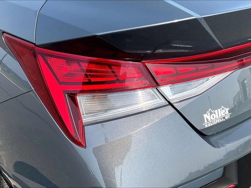 Used 2025 Hyundai Elantra Limited FWD image 30