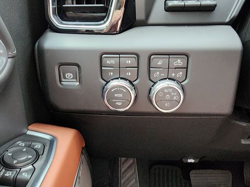 New 2026 GMC Sierra 3500 Denali Ultimate AWD/4WD image 22