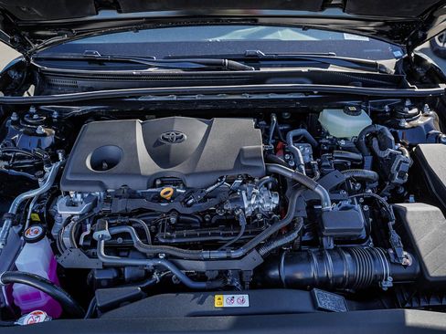 New 2026 Toyota Camry Hybrid FWD image 13