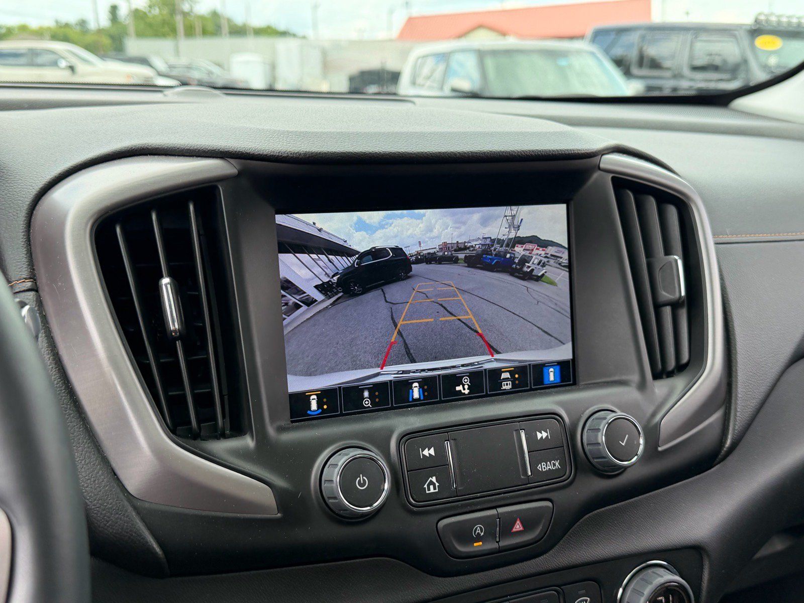 Used 2024 GMC Terrain AT4 w/ Tech Package AWD/4WD image 22