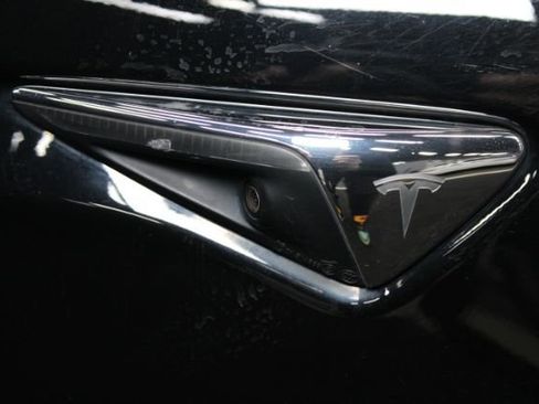 Used 2017 Tesla Model S 75D image 27