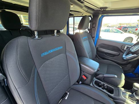 Used 2021 Jeep Wrangler Unlimited Rubicon 4xe w/ Cold Weather Group AWD/4WD image 10