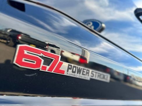 Used 2023 Ford F250 Lariat w/ Lariat Ultimate Package image 8