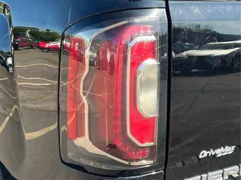 Used 2018 GMC Sierra 1500 SLT w/ SLT Premium Package AWD/4WD image 33