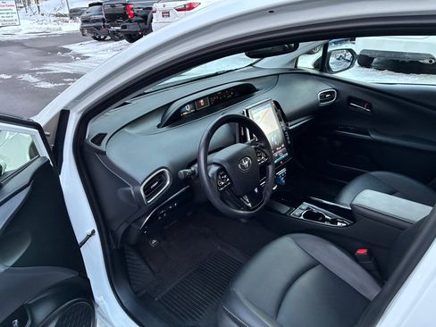 Used 2022 Toyota Prius Prime Limited image 16