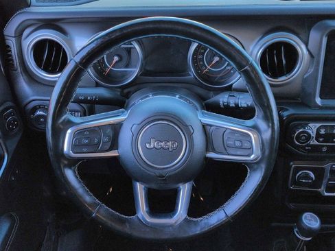 Used 2022 Jeep Wrangler Unlimited Sahara w/ Cold Weather Group image 23