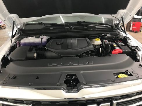 New 2026 RAM 1500 4x4 Crew Cab image 43