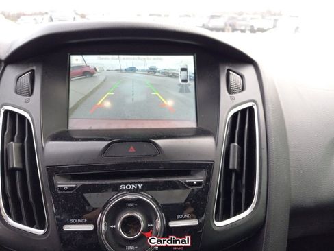 Used 2018 Ford Focus Titanium w/ Titanium Technology Package image 30