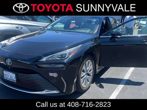 Used 2022 Toyota Mirai w/ Advanced Technology Package RWD image 1