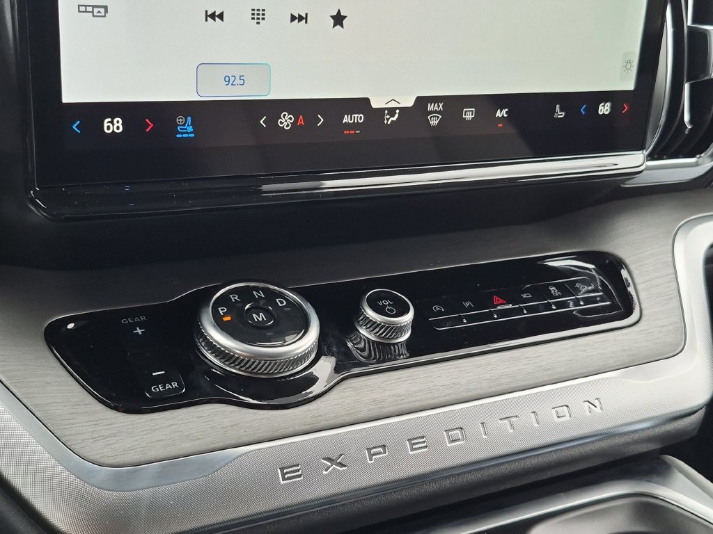New 2026 Ford Expedition Max Platinum AWD/4WD image 19