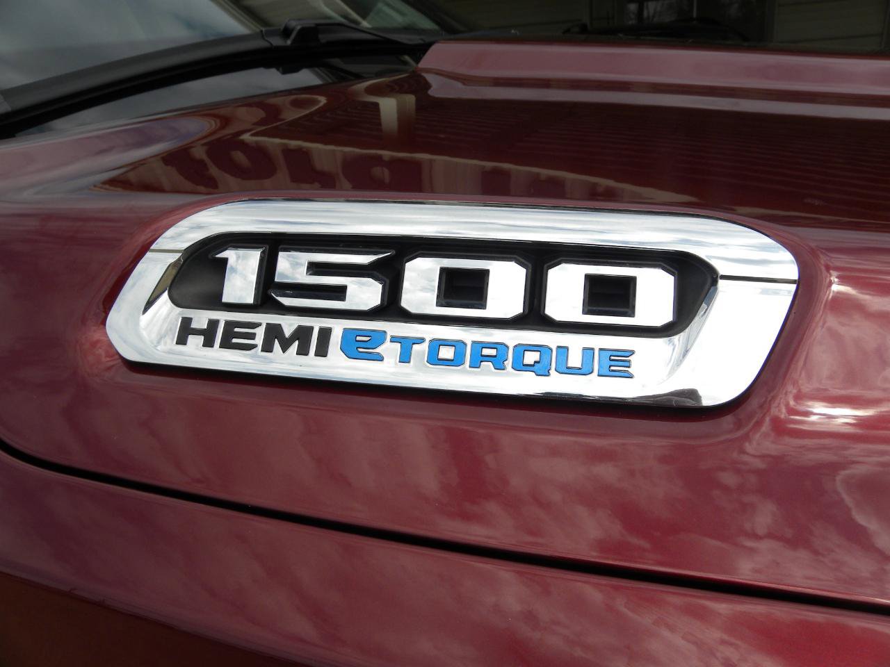 Used 2022 RAM 1500 Laramie AWD/4WD image 12