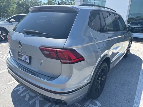 Used 2023 Volkswagen Tiguan SE R-Line FWD image 9