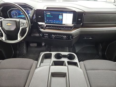 Used 2024 Chevrolet Silverado 2500 LT AWD/4WD image 16