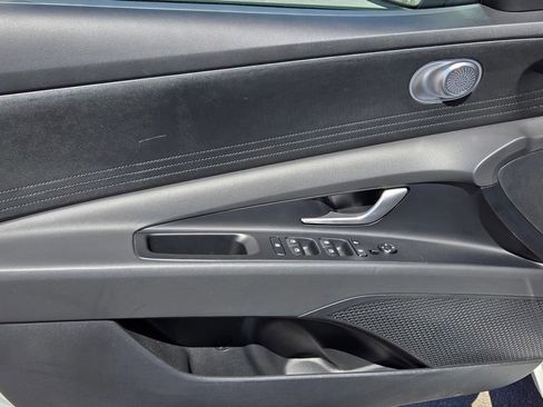 Used 2026 Hyundai Elantra SE FWD image 15