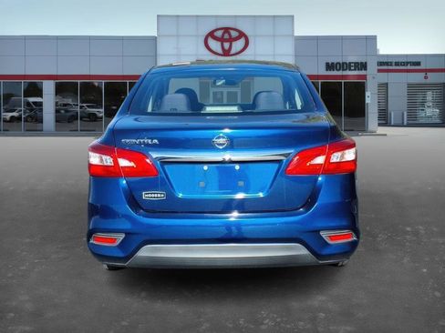 Used 2017 Nissan Sentra S image 6