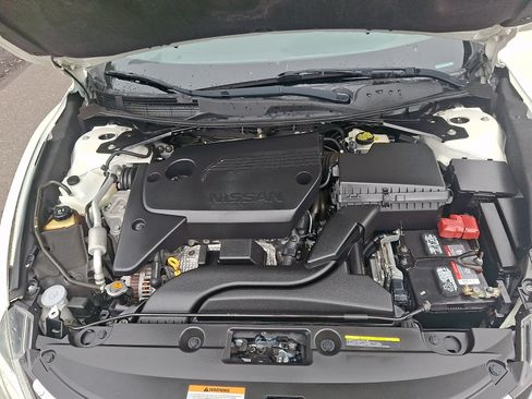 Used 2016 Nissan Altima 2.5 SL w/ 2.5 Technology Package FWD image 26