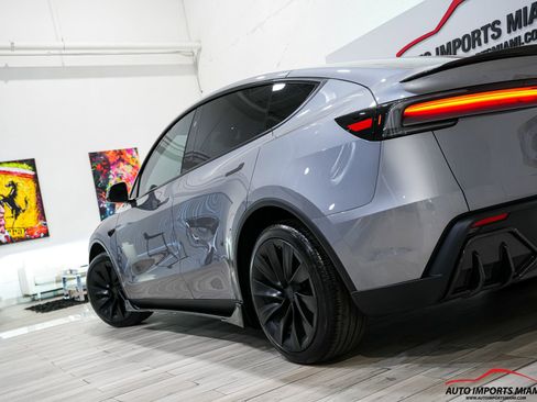 Used 2026 Tesla Model Y 2WD image 94