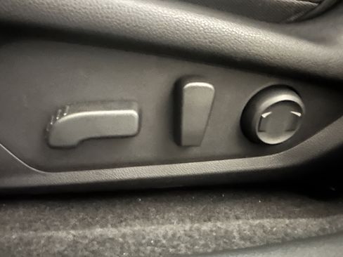 Certified 2025 Subaru Crosstrek 2.5i Limited w/ Popular Package #3A image 30