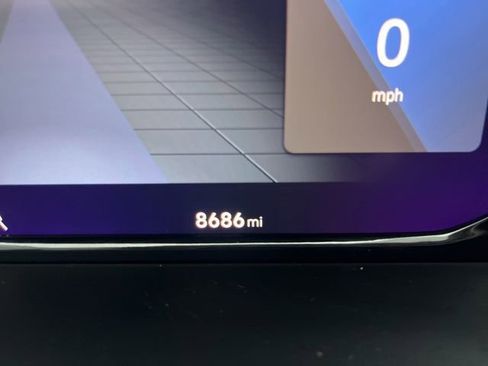 Certified 2025 Volkswagen Atlas SEL image 19