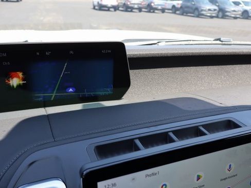 New 2025 Ford Expedition Max Platinum w/ Stealth Appearance Package image 33