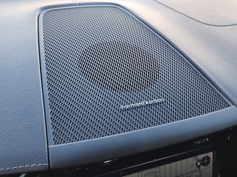 Used 2019 Volvo XC60 T5 Inscription w/ Protection Package Premier image 25