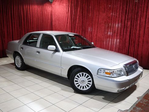 Used 2008 Mercury Grand Marquis LS image 2