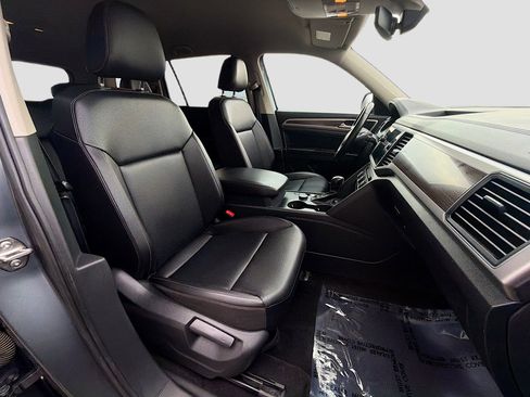 Used 2018 Volkswagen Atlas SE image 33