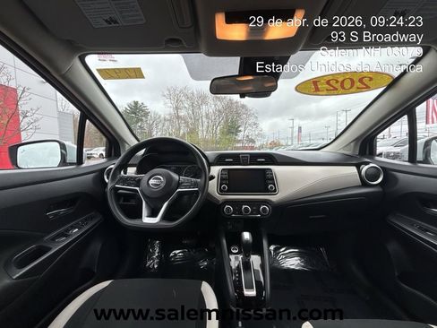 Used 2021 Nissan Versa SV FWD image 13