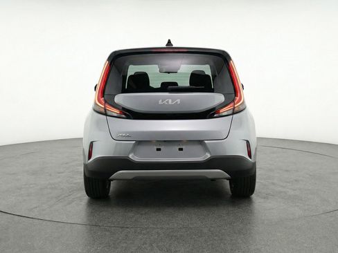 Used 2025 Kia Soul LX w/ LX Technology Package FWD image 7