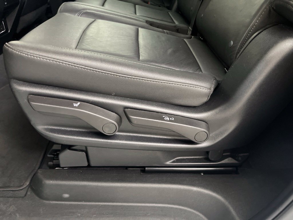 Used 2025 Chevrolet Suburban Z71 AWD/4WD image 58