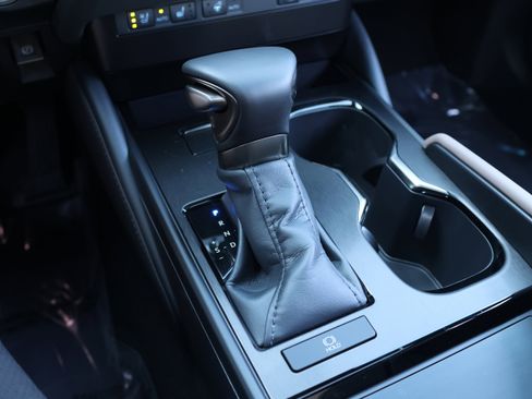 Used 2025 Lexus ES 350 w/ Premium Package image 27