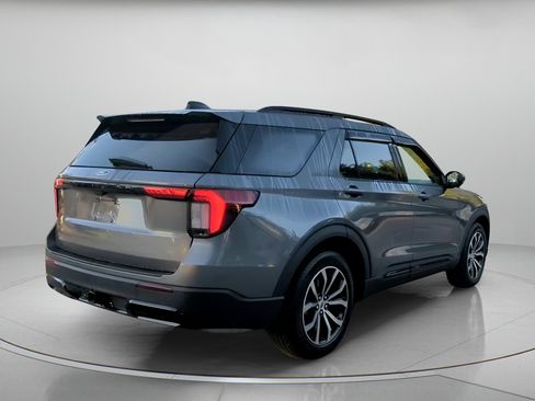 Used 2026 Ford Explorer ST-Line w/ ST-Line Street Pack RWD image 27