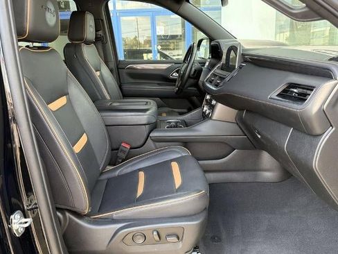 Used 2023 GMC Yukon AT4 w/ AT4 Premium Plus Package AWD/4WD image 13