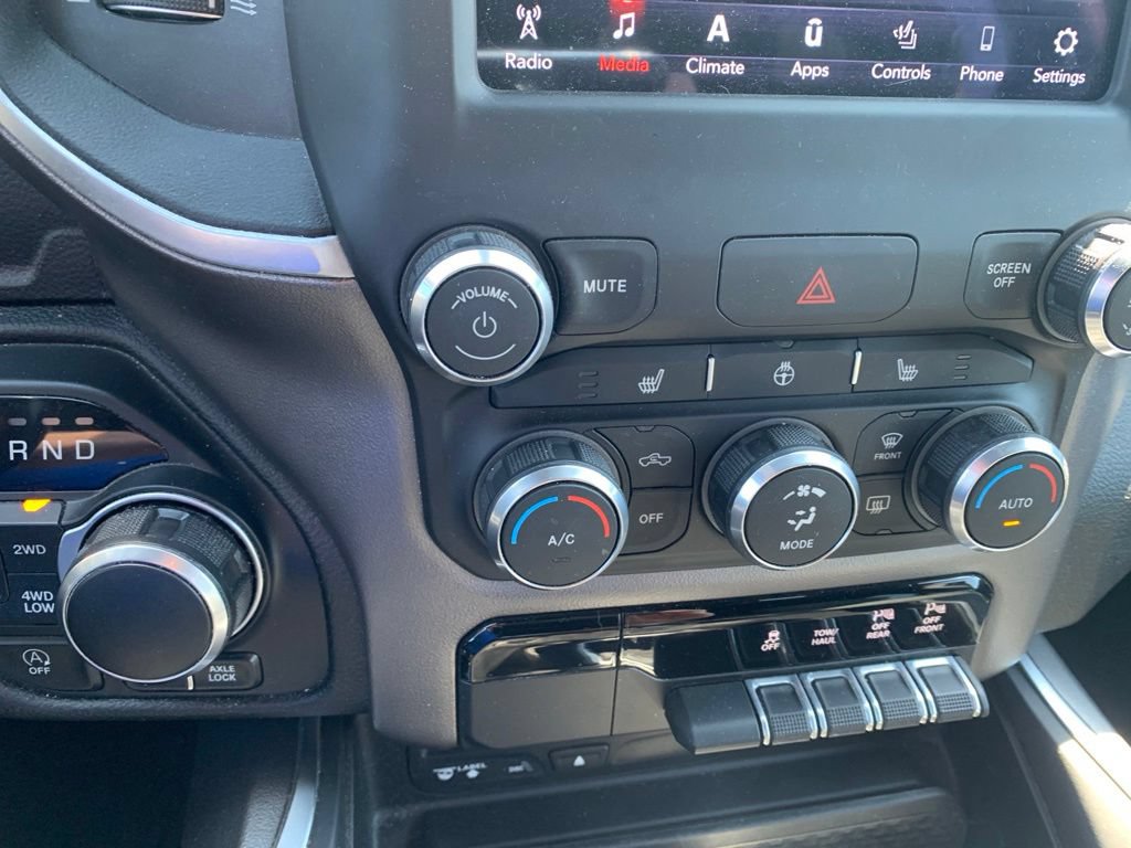 Used 2019 RAM 1500 Big Horn AWD/4WD image 12