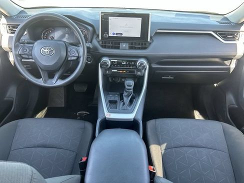 Used 2025 Toyota RAV4 XLE FWD image 16