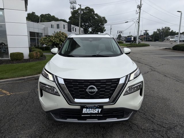 Certified 2023 Nissan Rogue SL w/ SL Premium Package AWD/4WD image 3